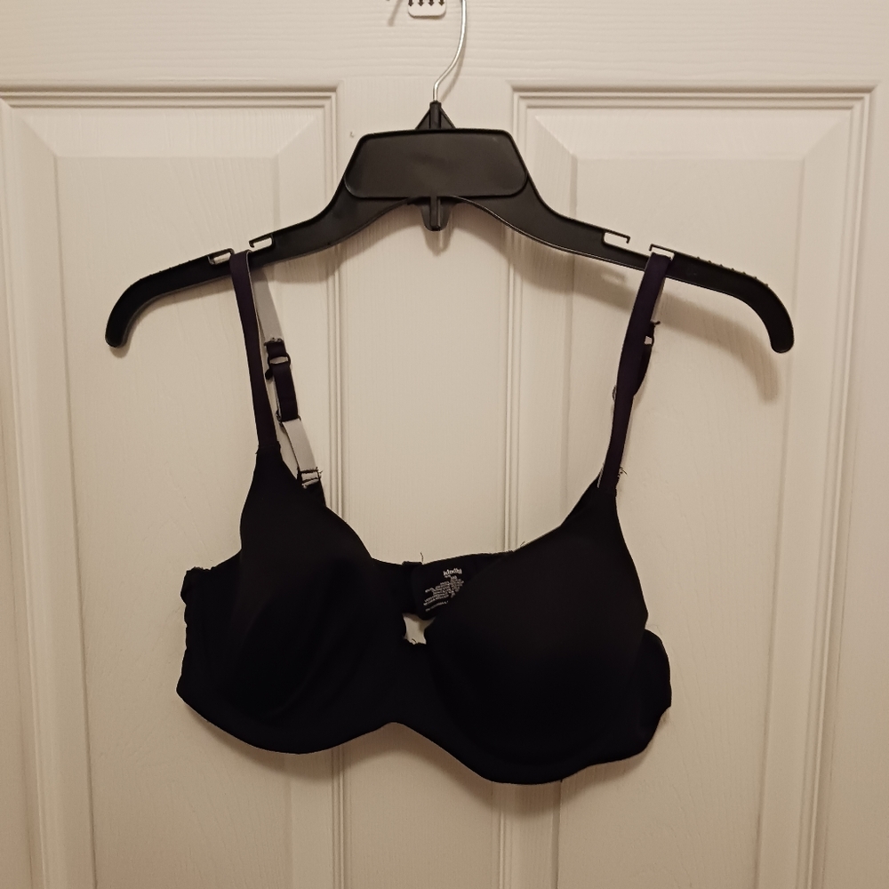 Kindly Underwire Bra Size 38B Black
